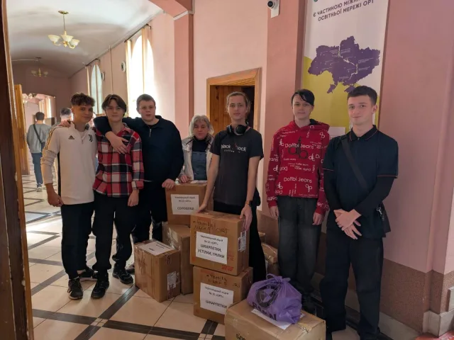 Єврейський ліцей у Чернівцях зібрав і відправив допомогу військовим на Покровський напрямок
