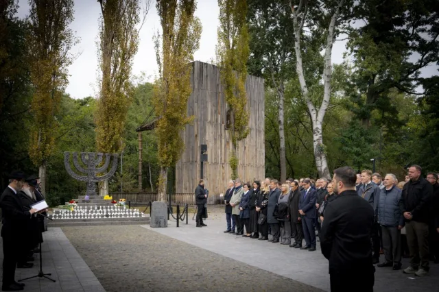 Президент України вшанував пам'ять жертв Бабиного Яру у 84-ті роковини трагедії