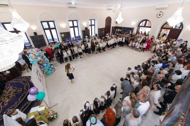Перший дзвоник у ліцеї Хабад в Одесі: навчальний рік 5787 розпочався зі шофаром і благословенням