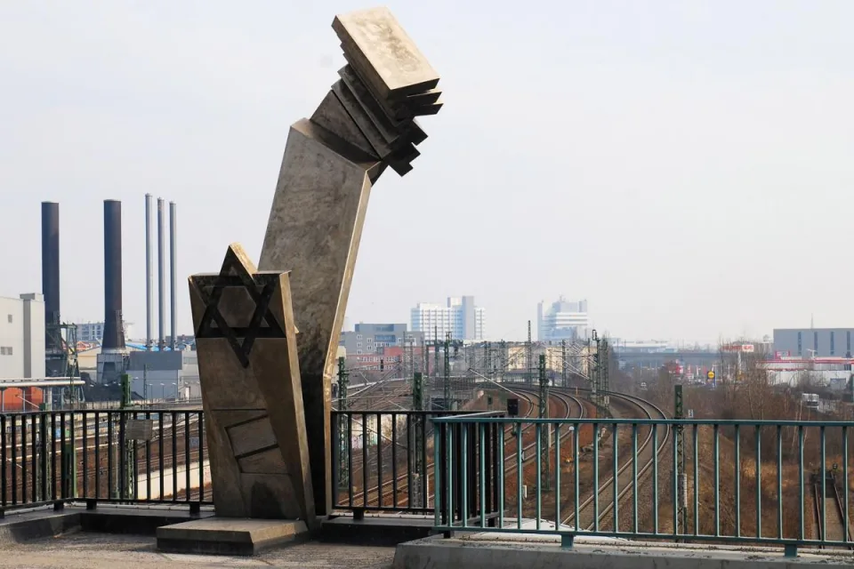 пам'ятник жертвам депортації євреїв, міст, Моабіт, берлін