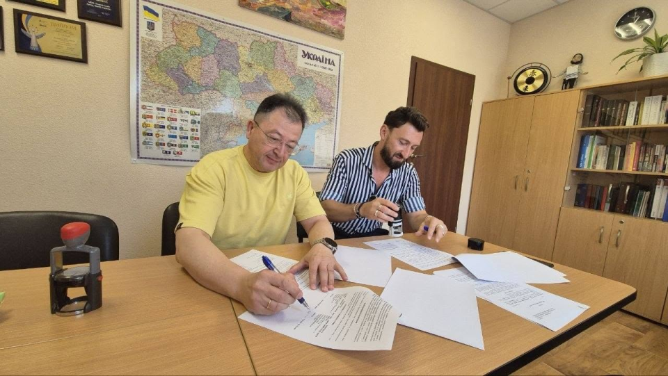 Григорій Колодач і Марк Невяжський підписують меморандум про співпрацю